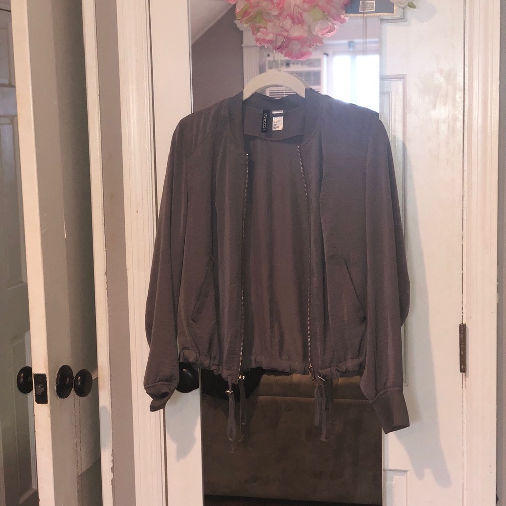 light weight gray bomber jacket